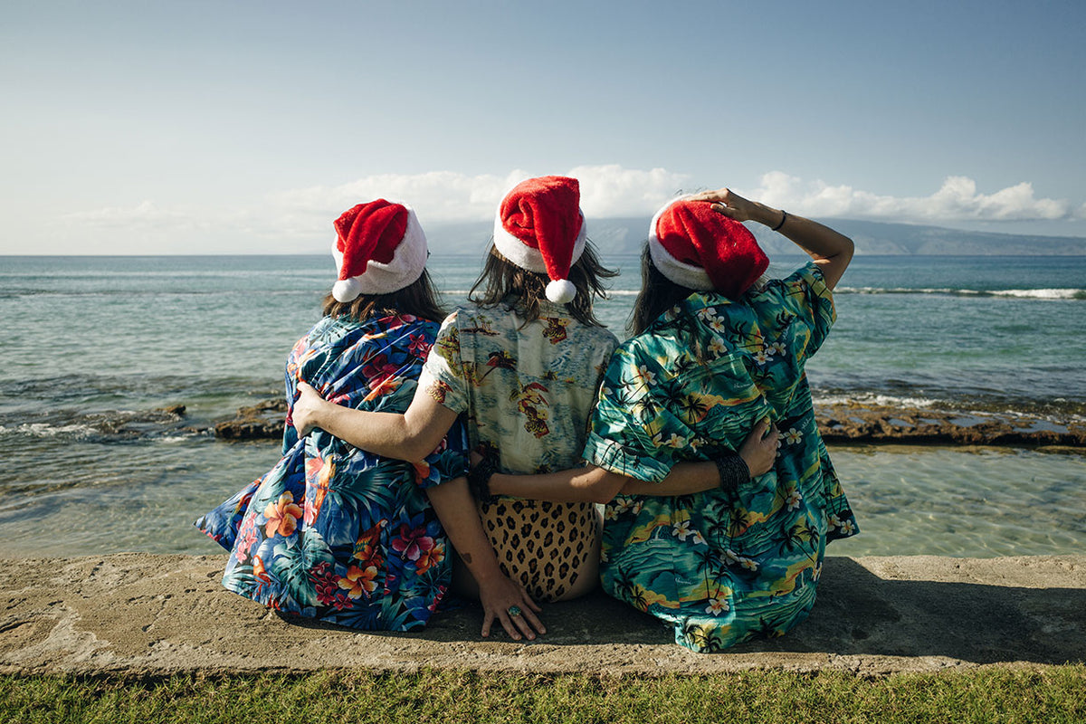 Women Try Styling Aloha Shirts 4 Different Ways 