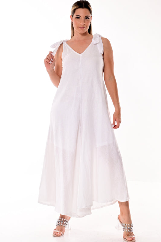 AZUCAR SLEEVELESS JUMPER 100% LINEN - white on model - LLJ1335